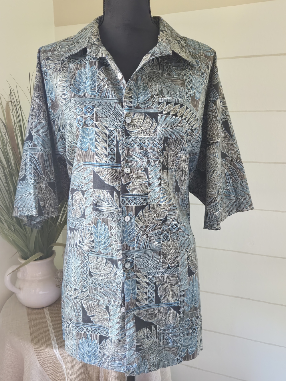 Tori Richard Blue Grey XXL Tropical Leaf Short Sleeve Quiet Luxury Aloha Shirt